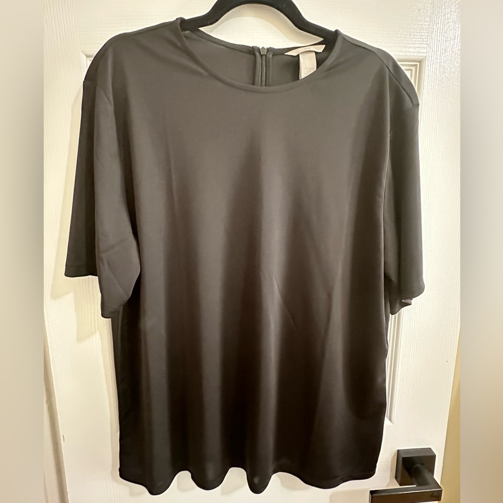 H&M black silky top-zipper in back- NWOT
